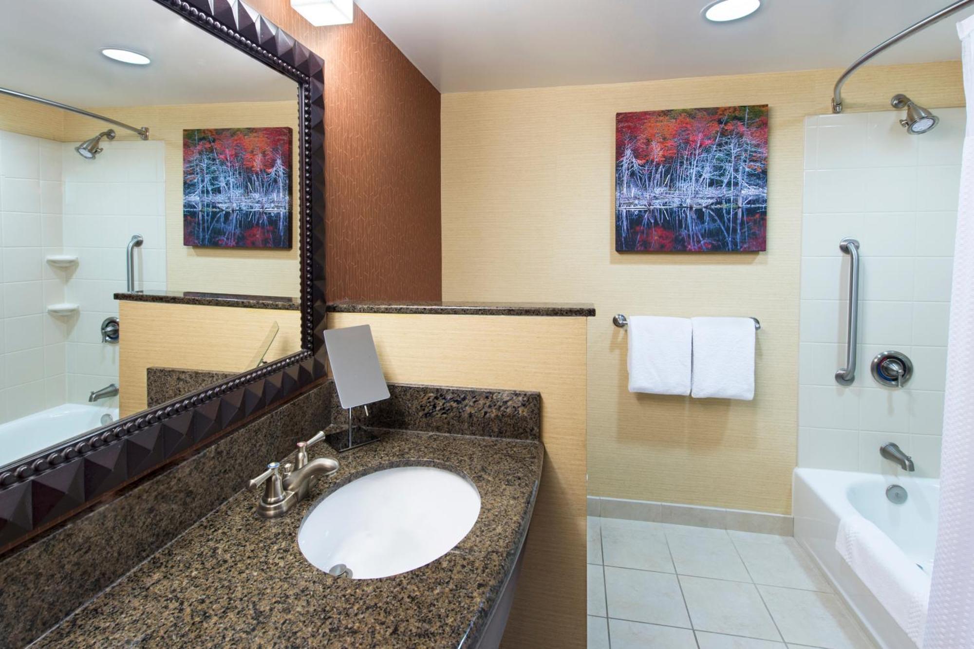 Courtyard Marriott Lake Placid Exterior photo